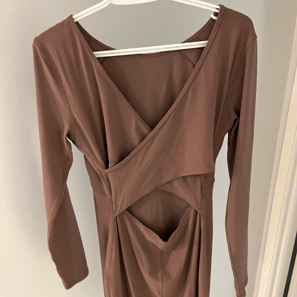 Lululemon Contour Dress *Nulu size 8 NWOT